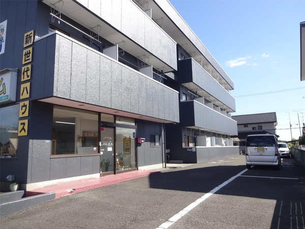 駐車場・駐輪場