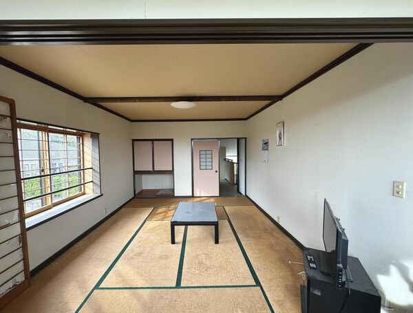 居室(201)