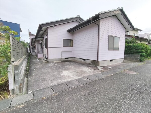 駐車場・駐輪場