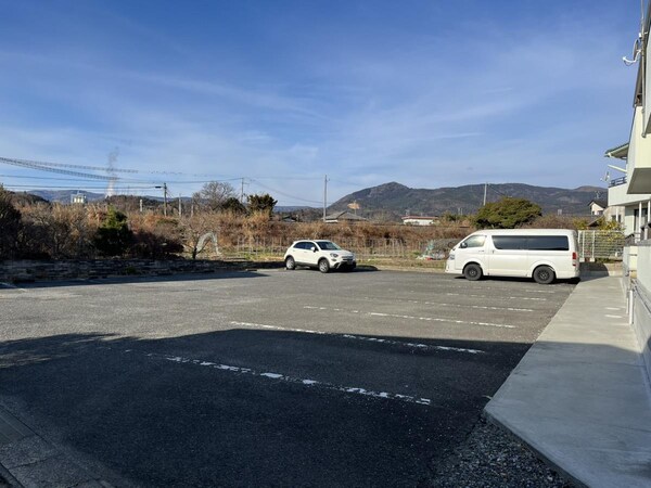 駐車場・駐輪場
