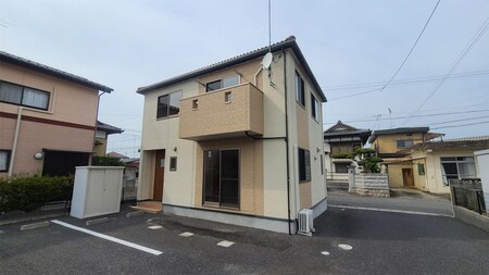 泉町貸家外観写真