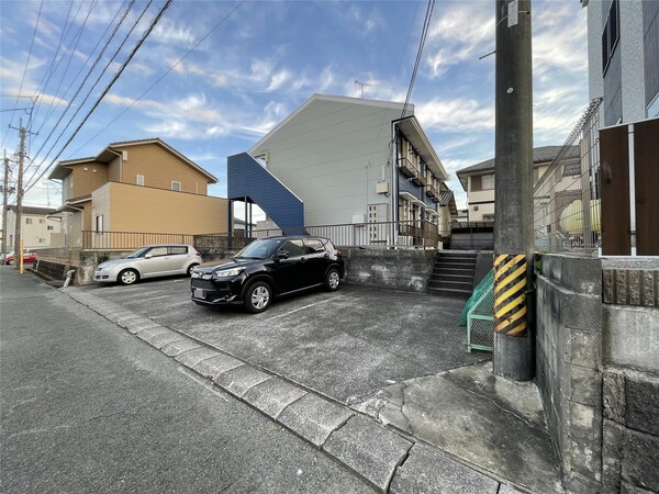 駐車場・駐輪場