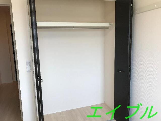 物件内観写真13　(収納)