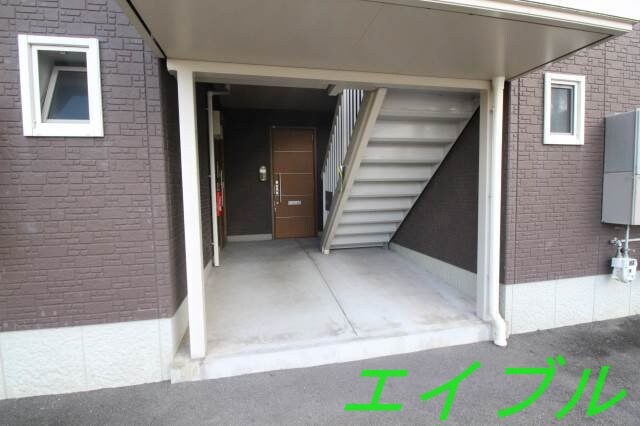 物件外観写真5　(エントランス)