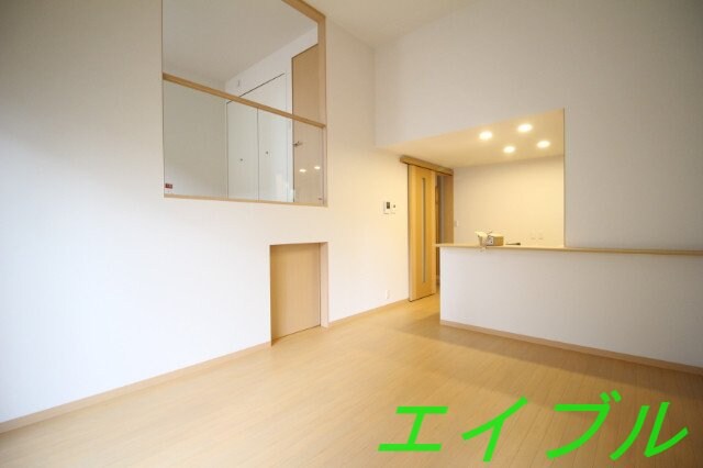 物件内観写真5　(リビング)