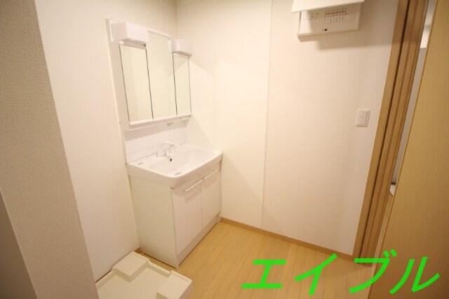 物件内観写真9　(洗面所)