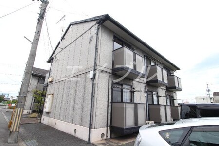 マーチ B棟外観写真