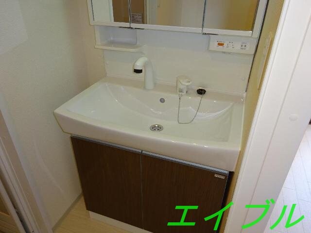 物件内観写真10　(洗髪洗面化粧台（イメージ）)