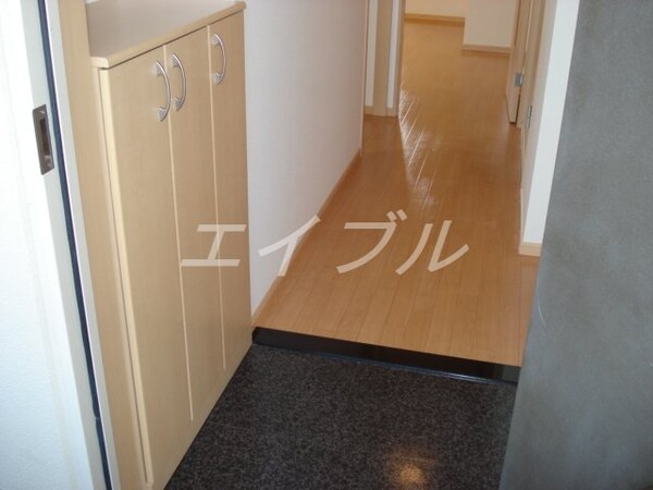玄関(下駄箱)