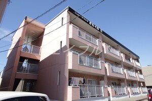 ニューマリッチかわぐちB棟外観写真