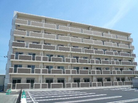 エルモソ ピソ外観写真