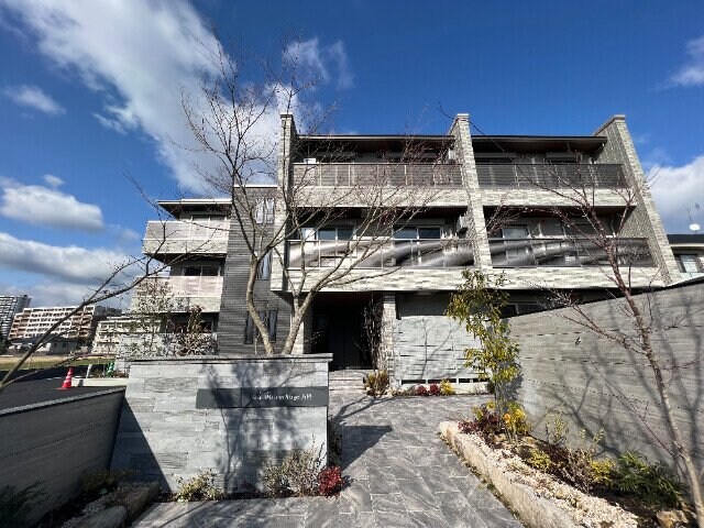 物件外観写真2　(建築中)