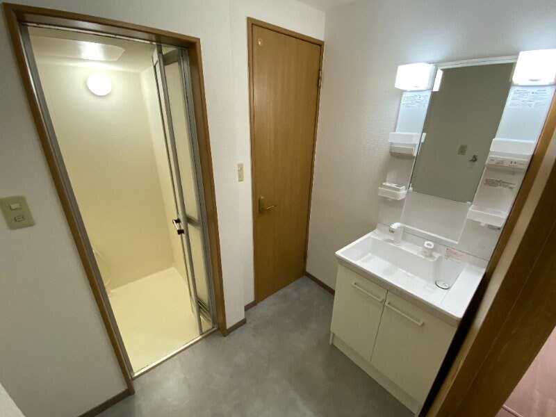 サンライフ山中の洗面所