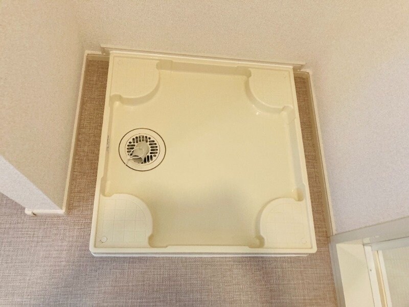 物件内観写真16　(洗濯機置き場)