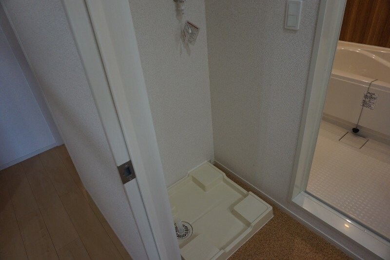 物件内観写真14　(洗濯機置き場)