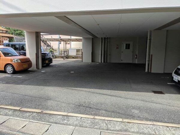 駐車場(駐車場)