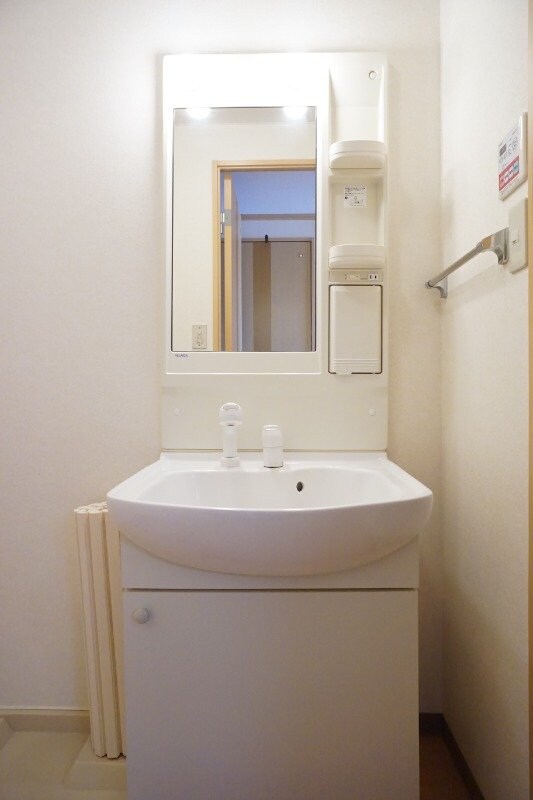 物件内観写真7　(洗面所)