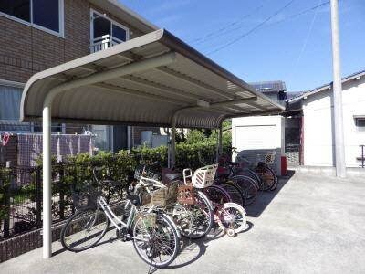 物件外観写真4　(駐輪場)