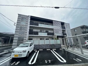 アミューザン鳥栖宿町　弐番館外観写真