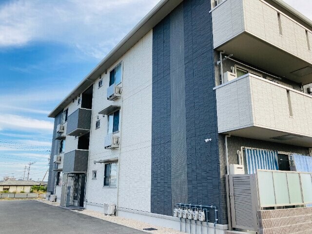 ヴィヴァレスの物件外観写真