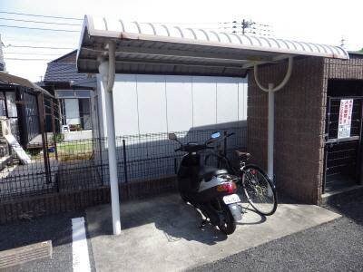 物件外観写真4　(駐輪場)