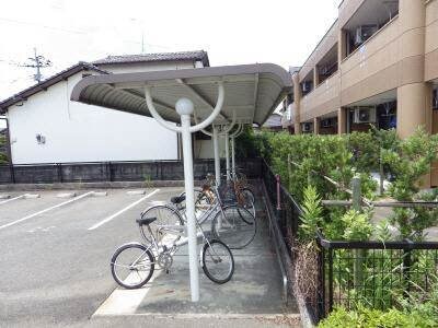 物件外観写真5　(駐輪場)