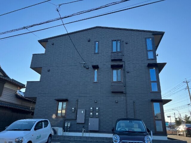 ローアレーガー鳥栖の物件外観写真