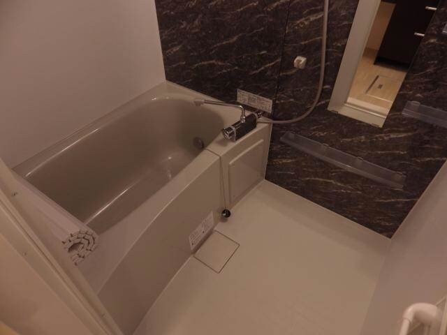 物件内観写真9　(別号室参照)