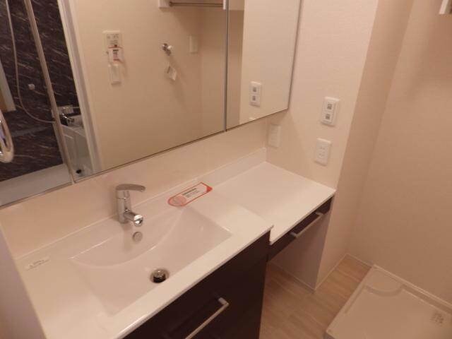 物件内観写真11　(別号室参照)