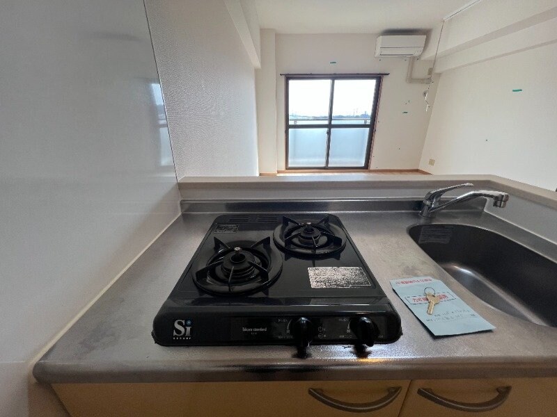 物件内観写真11　(※別号室参考写真)