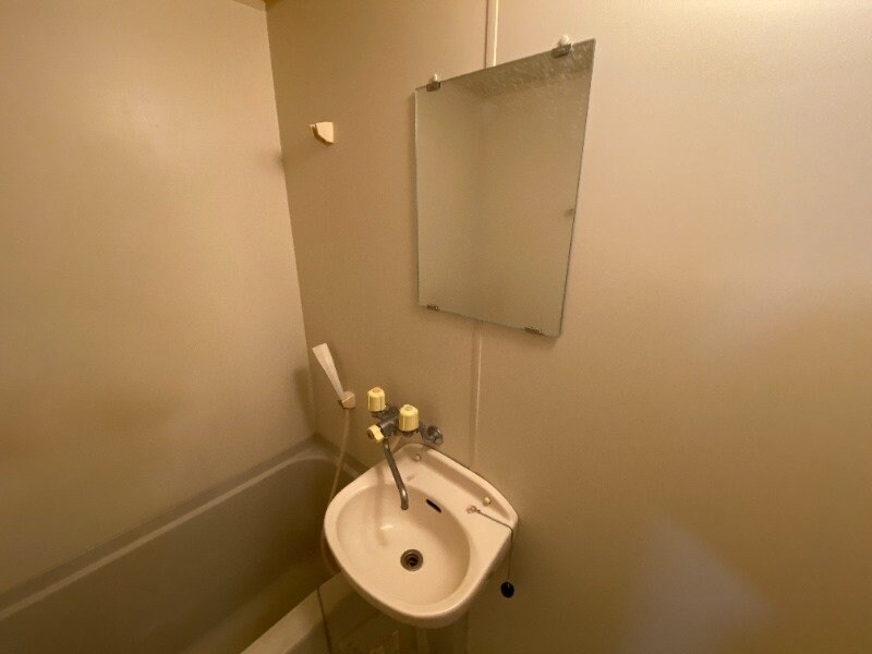 物件内観写真12　(別号室参考写真)