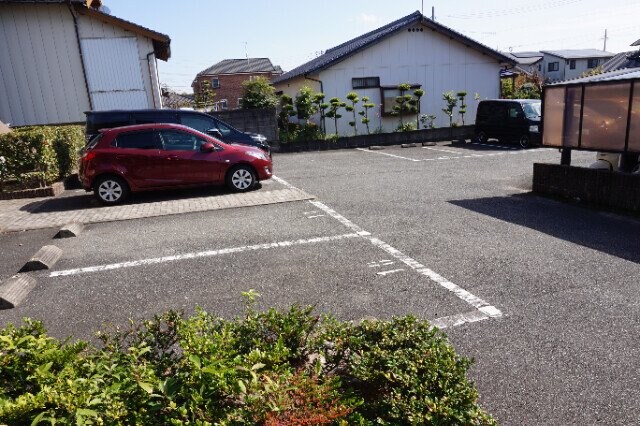 物件外観写真5　(駐輪場)