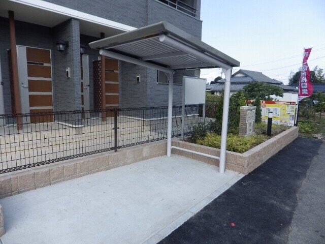 物件外観写真6　(駐輪場)