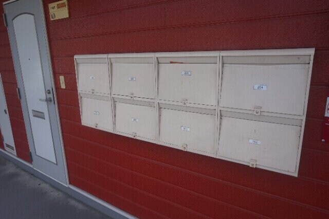 物件外観写真4　(集合ポスト)