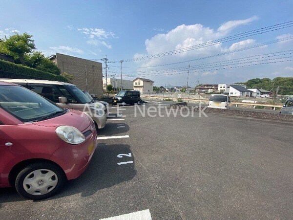 駐車場(駐車場)