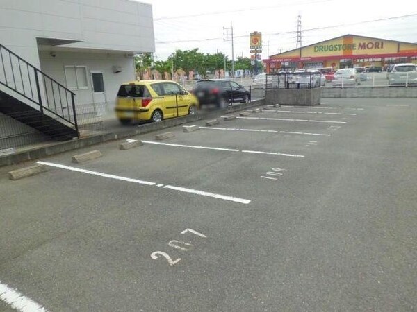 駐車場(駐車場)
