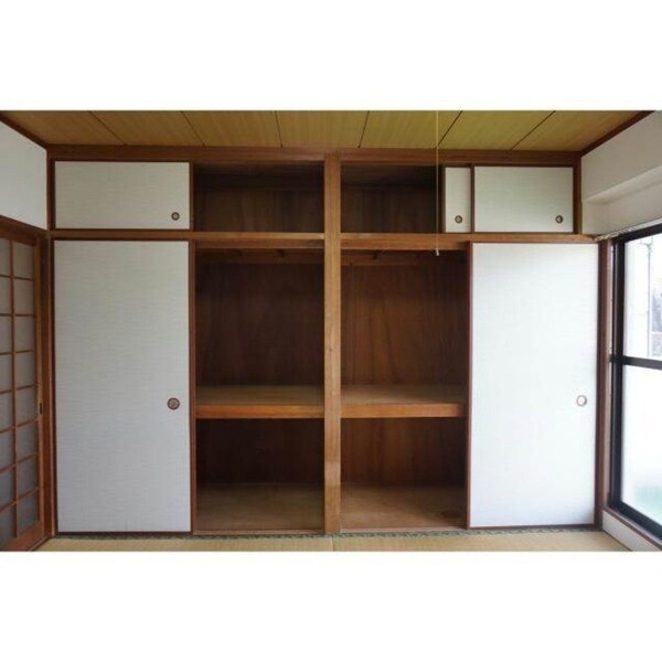 収納(写真は別号室です)