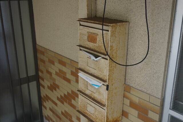 物件外観写真2　(集合郵便受け)