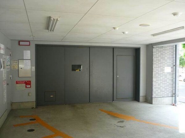 駐車場(駐車場)