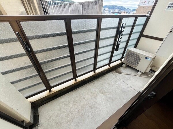 バルコニー(※別号室同タイプ)