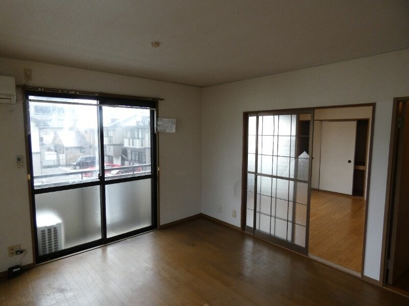 物件内観写真3　(※別号室写真)