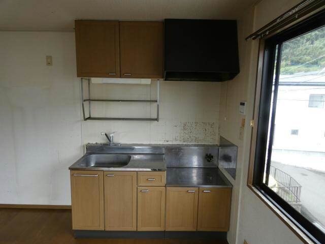 物件内観写真8　(※別号室写真)