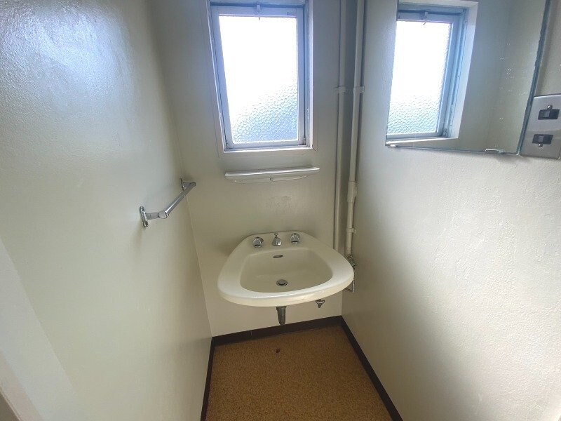 物件内観写真15　(※別号室の写真です)