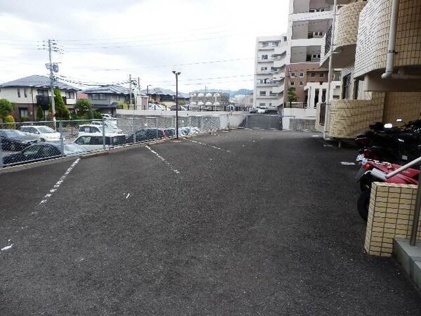 駐車場(駐車場)