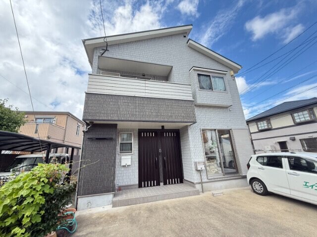 深堀３丁目貸家の物件外観写真