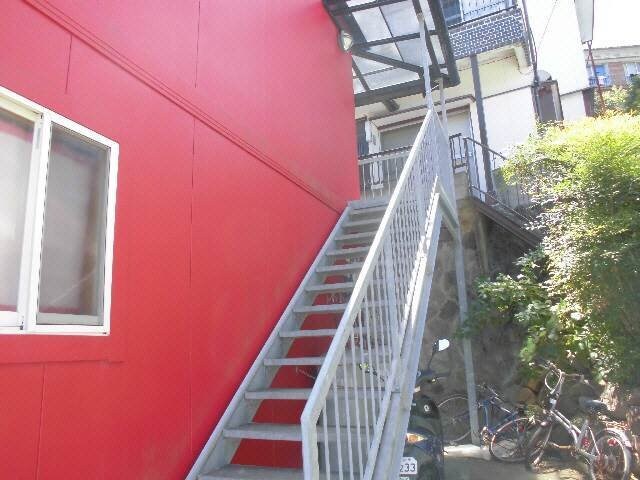 物件外観写真2　(エントランス部分)