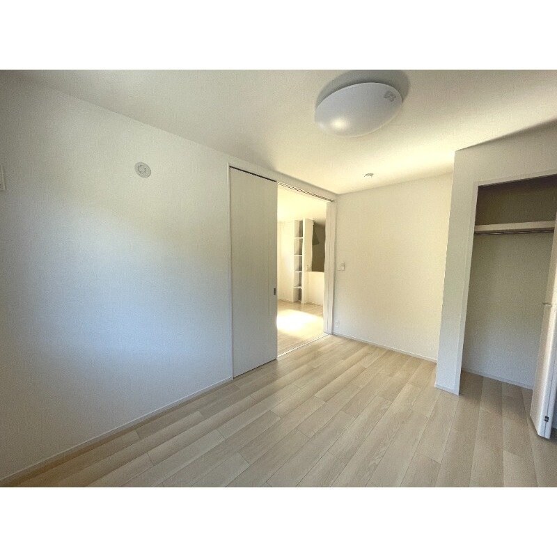 物件内観写真8　(※別号室の写真になります。)