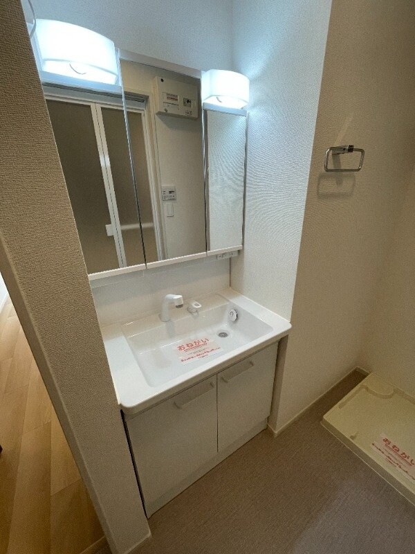 物件内観写真11　(※別号室の写真になります。)