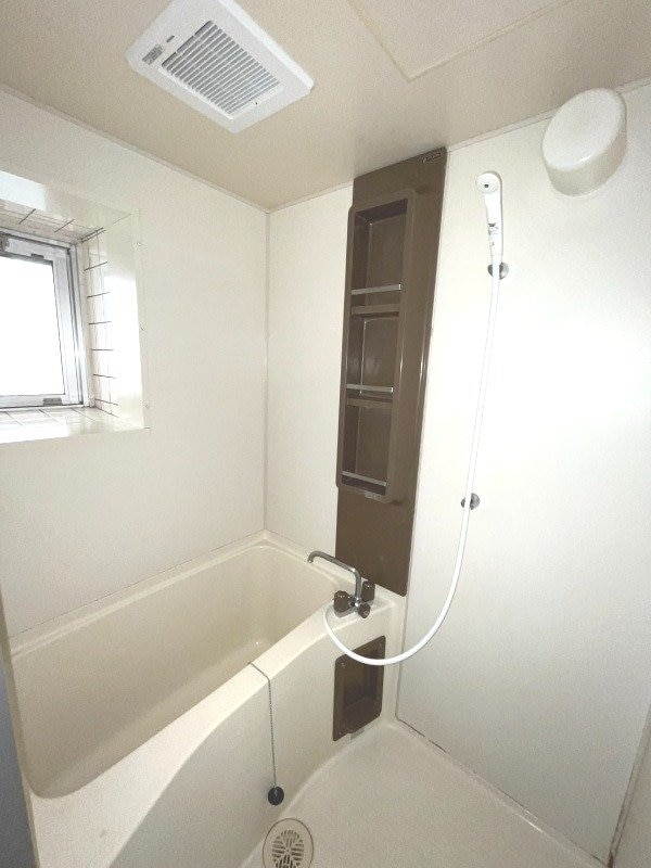 バス／シャワールーム等(※別号室写真)