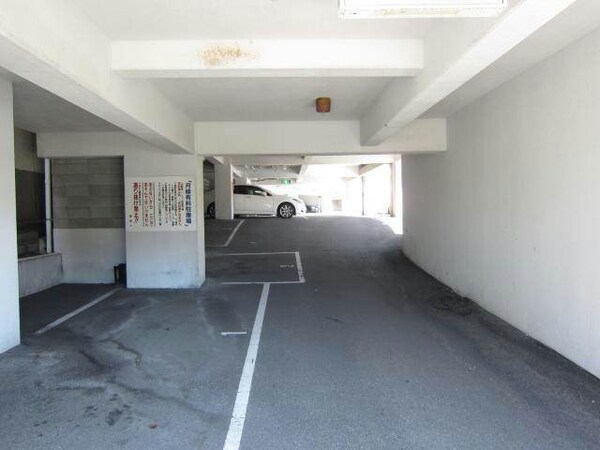 駐車場(駐車場)